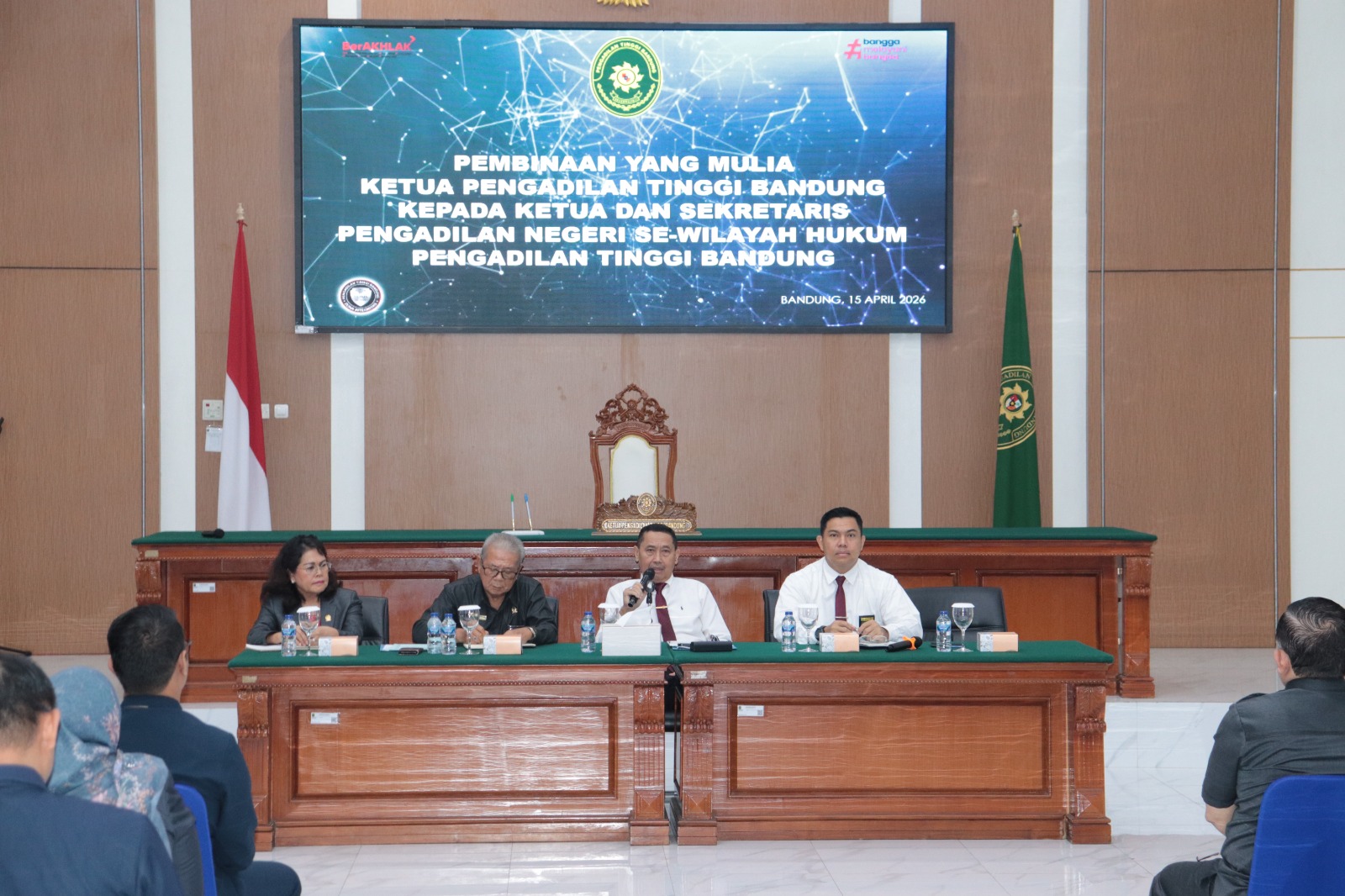 Pelantikan sekertaris pengadilan tinggi Bandung & Pembinaan Ketua Pengadilan Tinggi Bandung kepada Jajaran Pengadilan Negeri se-Wilayah Hukum